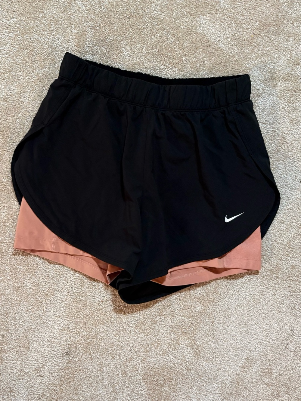 Nike 2-in-1 running/workout Shorts Size Medium